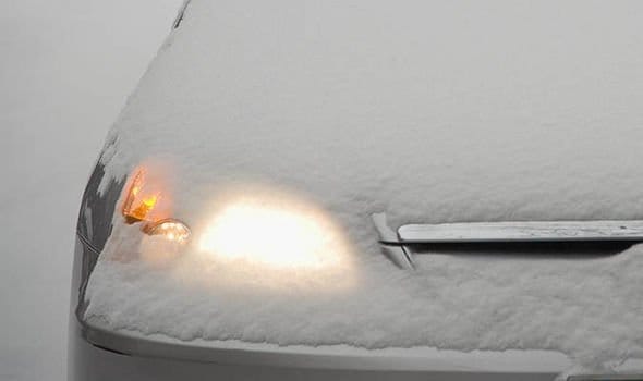 Mikilvægt að skafa snjó af ljósunum