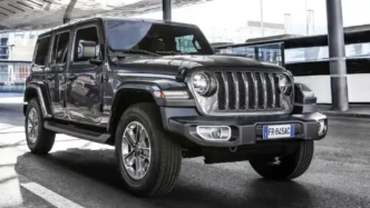 Innkallanir víða um heim á Jeep Wrangler vegna íkveikju hættu – 298 bílar hér á landi
