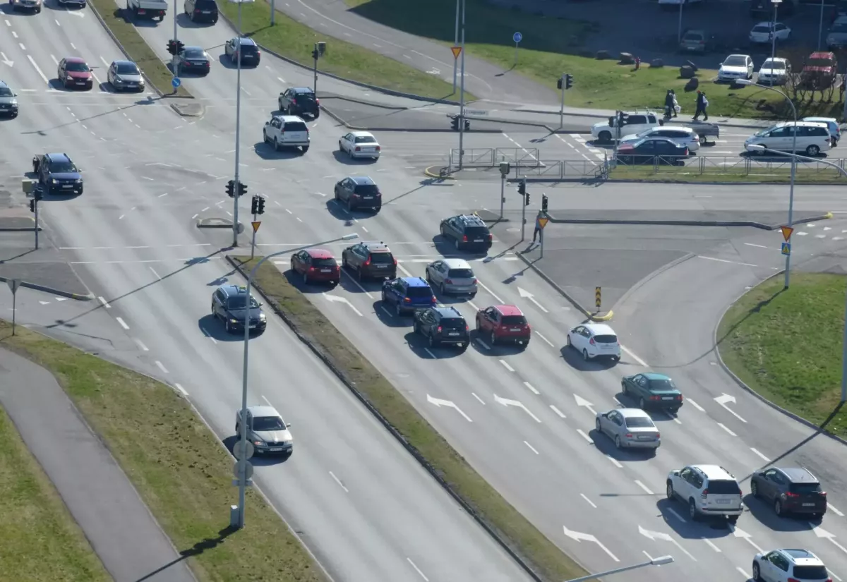 Einungis á Reykjanesbraut mældist aukning í umferð