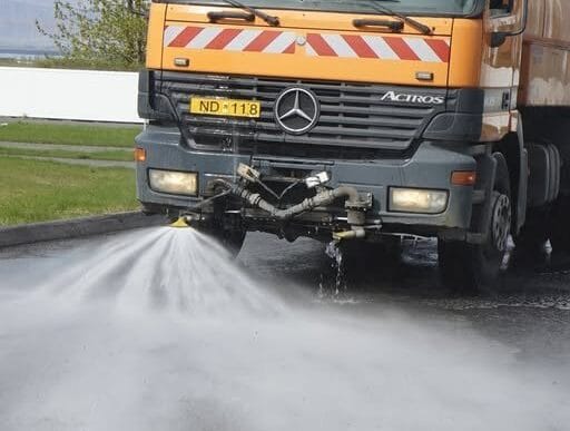 Hreinsun gatna og gönguleiða