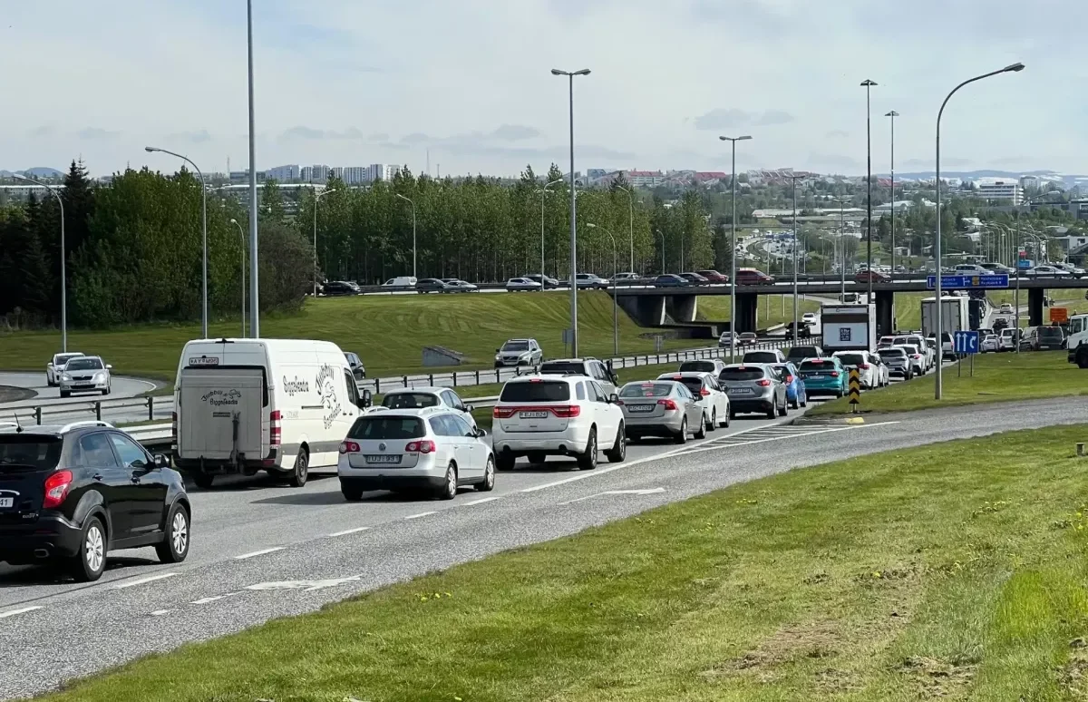 Umferð um stofn­vegi jókst talsvert á höfuðborgarsvæðinu