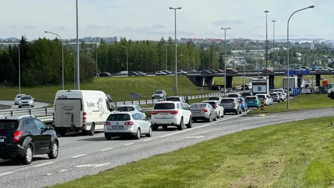 Umferð um stofn­vegi jókst talsvert á höfuðborgarsvæðinu